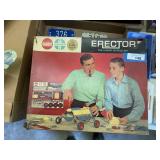 Erector lunar vehicle set