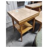 Square table 18in x 25in tall