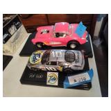 2 die cast cars