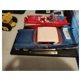 2 die cast cars