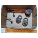 2 padlocks, unknown keys and magnetic item