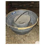 2 metal pails