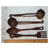 4 cast iron utensils