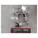 Titan airless spray gun