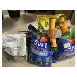 Group Assorted Lawn Seed & Feed