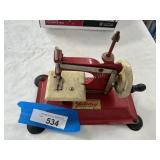 Gateway Toy Sewing Machine