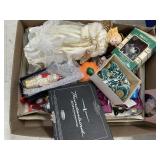 3 Christmas Items & Cases