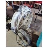 2 fans