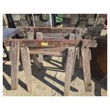 4 saw horses