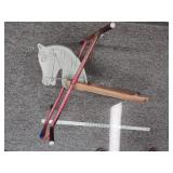 Swinging horse
