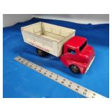 Stricto dump truck