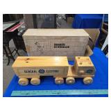 Wooden 18 Wheeler