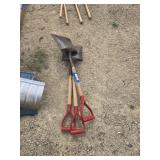 3 square nose shovels