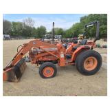 L2550 Kubota tractor