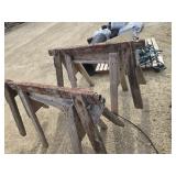4 saw horses