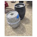 2 mini kegs