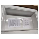 Elkay 30x18 fireclay farmhouse sink white