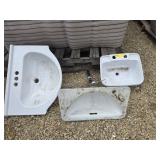 3 bathroom sinks