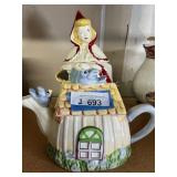 Cookie Jar & Teapot