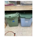 2 totes of clothes