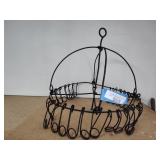 Hanging metal holder