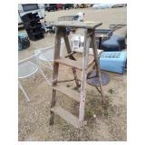 Wood stepladder