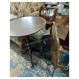 4 Small Furniture Items - Table Broken