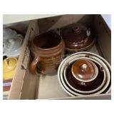 Brown Pottery Kitchen Wares