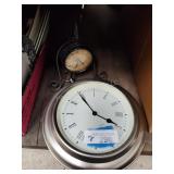 2 clocks