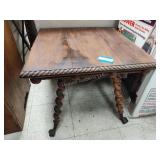 Claw foot table 24in w x 20in t