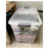 1 lg tote of clothes