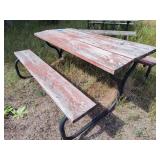 2 picnic tables