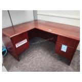 Corner desk