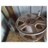 Wall mount hose reel
