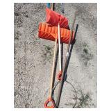 2 shovels and net frame