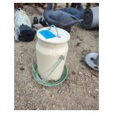 Small feeder