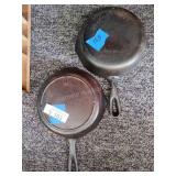 2 Cast iron pans