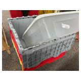 5 Plastic Totes