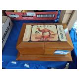 Camel wood box