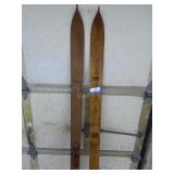 Vintage wood skis