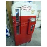Vintage Coke bottle machine (condition unknown)