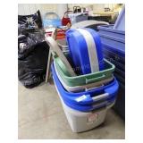 5 plastic totes w/ lids