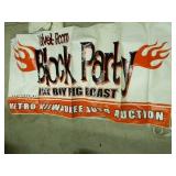 2 block party banners
