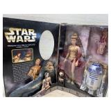 Princess Leia Organa and R2-D2 as Jabbas