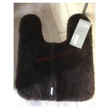 BROWN BATHROOM RUG