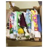 LOT OF NEW HAND TOWELS