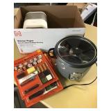 TOTE WITH CROCK POT/ HALLOWEEN MAKEUP/ MISC