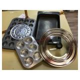 BAKEWARE AND MUFFIN TIN