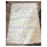 2.3 X3.6 FURRY LOOK CREAM COLOR THROW RUG