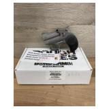 3636 BOND ARMS Model ROUGHNECK DERRINGER 9MM Pisto